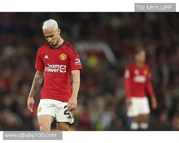 以足球场上的帅气风采为主题盘点那些魅力与实力并存的球星